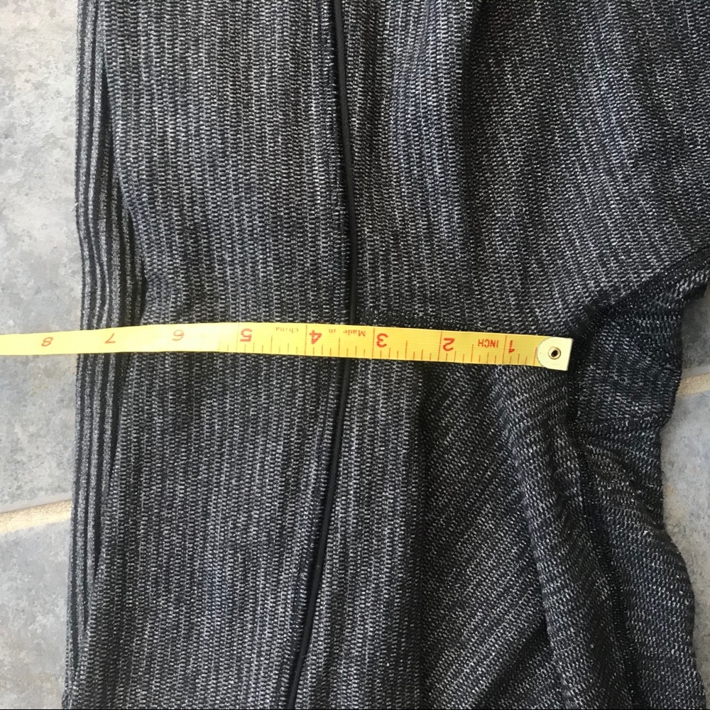 Lululemon Leggings Mid Rise Grey Warm Thermal 2 - Picture 7 of 10